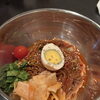 彩り野菜と楽しむピリ辛ビビン冷麺