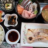 鯛カマの塩焼き＋刺身盛り合わせ定食のご紹介　2800円（税込）