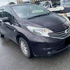 日産ノート（DBA-E12・平成25年式）オーロラモーヴの解体車として入庫しました
