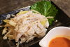 新鮮な食材と特製タレ「夏はさっぱり白センマイ刺しをにんにくダレで」