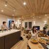 お盆のご挨拶｜勾配天井リビングで楽しむホームパーティー