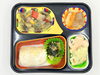 高齢者向け宅配弁当。昼食はロールキャベツ クリームソース。「8/3(月)の昼食は「ロールキャベツ クリームソース」」