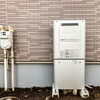 給湯器はどこにでも設置できる？排気口まわりの「離隔距離」を確認しています
