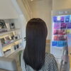 ケラチントリートメントで、艶とまとまりのあるストレートヘアに