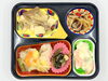 高齢者向け宅配弁当。夕食は鶏肉と白菜の中華煮。「8/9(日)の夕食は「鶏肉と白菜の中華煮」」