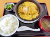 先週の日替わり「カツとじ煮定食」です！「今週（8/10）の日替わりランチ（890円）メニューです♪」