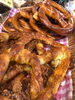 只今、プレッツェル🥨焼きたて🥨「今月から第三土曜日は🥨プレッツェルの日🥨」