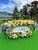 風景に映える花達「式典・イベントを彩る会場装花｜川口の花屋フランテッセ」