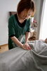 「夏の浅い眠りに　ヘッドと腸セラピーで自律神経ケアを」