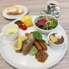 ドイツ風ハーブソーセージのボリューム満点ランチプレート登場🍽