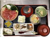 「まぐろたっぷり鉄火丼と彩り小鉢の本日の和定食ランチ」
