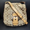 コーチ（COACH）の定番シグネチャー柄ショルダーバッグをまとめてお買取りさせていただきました【金沢区・磯子区】ブランドバッグ・財布の買取なら買取専門店大吉イオン金沢シーサイド店におまかせください