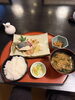 宿泊先ホテルの焼き魚定食。美味しく頂きました。「群馬県公安委員会届出済み。あなたのお悩み事必ず解決致します。ご連絡お待ちしています。」