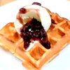つぶあんとバニラアイスのあったかワッフル