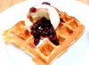 贅沢ワッフルで午後のひとときを「つぶあんとバニラアイスのあったかワッフル」