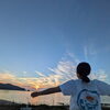 海辺で迎える、空と海がゆっくり染まる時間