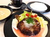 「残暑に味わいたい、にんにく入り和風梅肉ソースのハンバーグ」