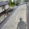 諏訪地域の屋根修繕｜太陽光パネル撤去後、南面をガルバリウム鋼板で葺き替え