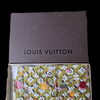 LOUIS VUITTONのストールをお買取りしました｜マルチカラーの柄と肌触りが魅力