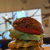 新しいバンズで、さらに楽しむ炭火クラフトバーガー