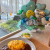 「オムライス？シチュー？……はい、どっちもです。