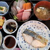 さわらの塩焼き＋刺身盛り合わせ定食のご紹介　2800円（