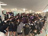 800ｍリレーＢ決勝前。部員全員で気合を入れ、選手を送り出します。「大阪インカレ。立教大学水泳部106代チーム帯同終了」