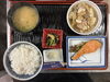 鮭の塩焼き、けんちゃん煮「本日の日替わり」