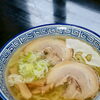 ミネラル感じるピンク岩塩のあっさりしおらーめんとウリ飯