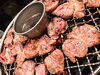 炭火で焼くラム肉「女性にも大人気。ラム肉。」