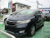 写真では黒に見えるかもしれませんが…濃紺です！「【中古車】ホンダ フィット入荷しました！」