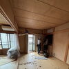 マンションリフォーム現場より 和室や造作収納の解体作業が進んでいます