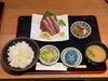 「千葉駅近くの海鮮居酒屋で旬の味♪三陸産カツオ刺し定食を小鉢付き1100円で！」