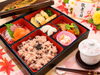 敬老の日に、心を込めた「敬老御膳」をご用意しました。
これからも皆さまが健やかに過ごされますように。「心を込めたおもてなし！華やかな「敬老御膳」で会話弾むひととき♪」