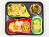 高齢者向け宅配弁当。昼食は鶏肉と里芋のカレー煮。「9/25(金)の昼食は「鶏肉と里芋のカレー煮」」