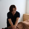 背中まで触れて分かる、肩まわりの疲れ方