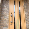 住まいの顔を一新する玄関ドア塗装と補修の大切さ