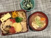 「本日のAランチは　釜めし風丼とけんちん汁です」