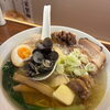 しじみの出汁がしっかり！！しじみ塩バター鶏ラーメン
