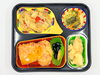 高齢者向け宅配弁当。夕食はチキンステーキ(醤油ソース)。「10/5(月)の夕食は「チキンステーキ(醤油ソース)」」