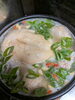 「じっくり煮込んだ鶏の旨みとやさしいスープで体が温まる名物삼계탕（参鶏湯）」