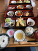 「会場準備の合間に女性スタッフでランチへ！「食堂cafeみらく」さんの美味しいお重＆リビングフェアへのお誘い」