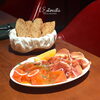 「ホーチミン1区で楽しむフレンチステーキ｜L’EntrecôteのSmoked Salmon & Prosciutto Plate」