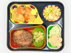 高齢者向け宅配弁当。昼食はハンバーグデミグラスソース。「10/8(木)の昼食は「ハンバーグデミグラスソース」」