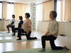 体の力みを抜くエクササイズ「【千葉駅・椅子から立ち上がるときの腰の痛みに】無理に反らさず股関節から整える運動教室」
