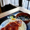 出汁が決め手！お蕎麦屋さんの特製「ソースカツ丼」は食べ続けても飽きない自慢の味！ミニセットも大人気