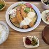 サクサク香ばしい揚げたて！カフェ椛の「白身魚とエビのフライ定食」で満足ランチ