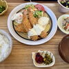 サクサク香ばしい揚げたて！カフェ椛の「白身魚とエビのフライ定食」で満足ランチ