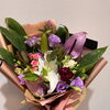 上質感あふれるラッピング ホロポノオリジナルのシックな花束