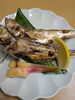 「香ばしい焼き目と素朴な旨み、今宵味わう秋田名物ハタハタの塩焼き」
